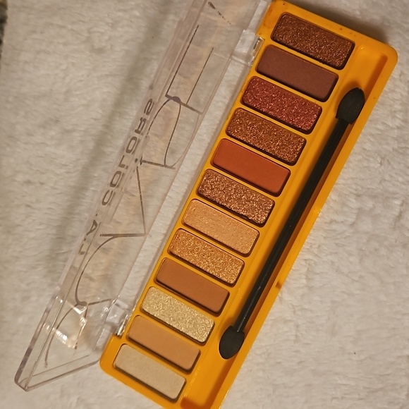 L.A. COLORS SUNSET EYESHADOW PALETTE - Picture 2 of 3